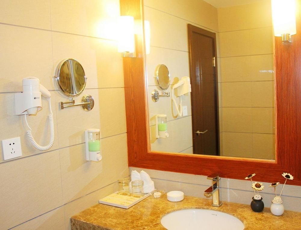 Chengdu Ronghome Hotel Kültér fotó