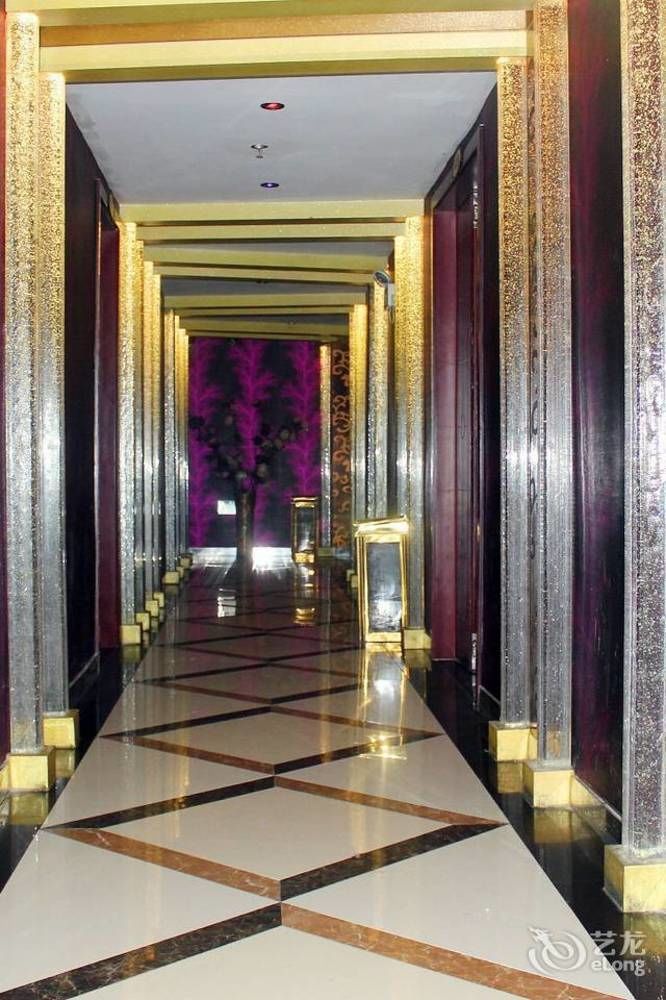 Chengdu Ronghome Hotel Kültér fotó