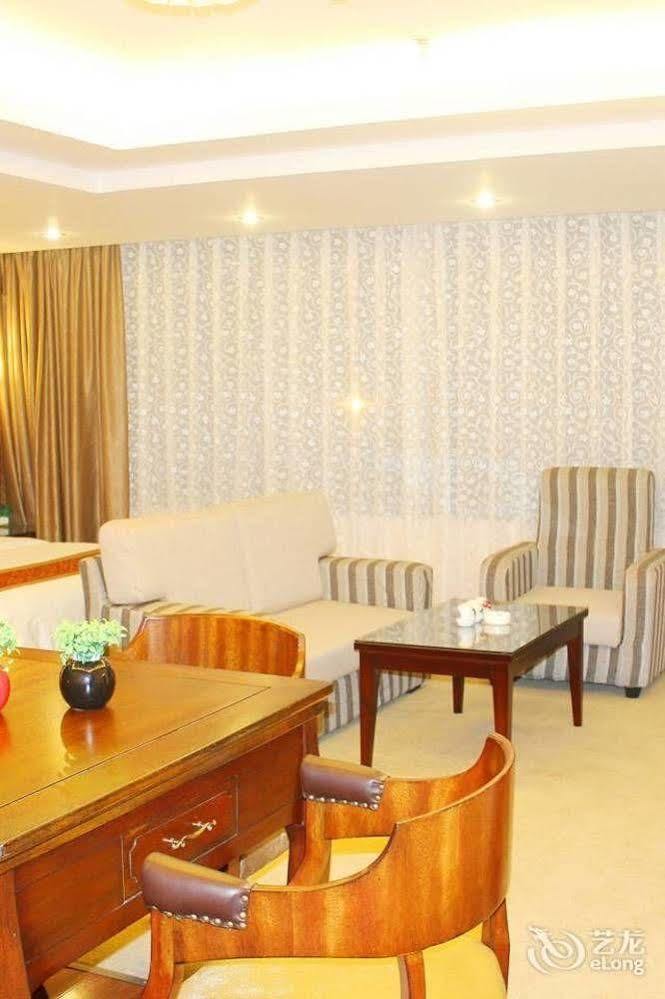 Chengdu Ronghome Hotel Kültér fotó